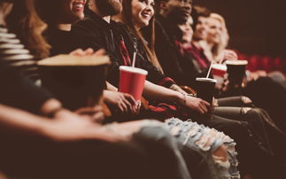 不好意思,傳媒娛樂(lè)行業(yè)真的沒有 口紅效應(yīng)